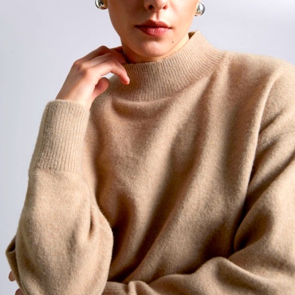 & Other Stories Mock Neck Sweater Cropped Hem Straight Box Bodice Large Caramel - Picture 5 of 14